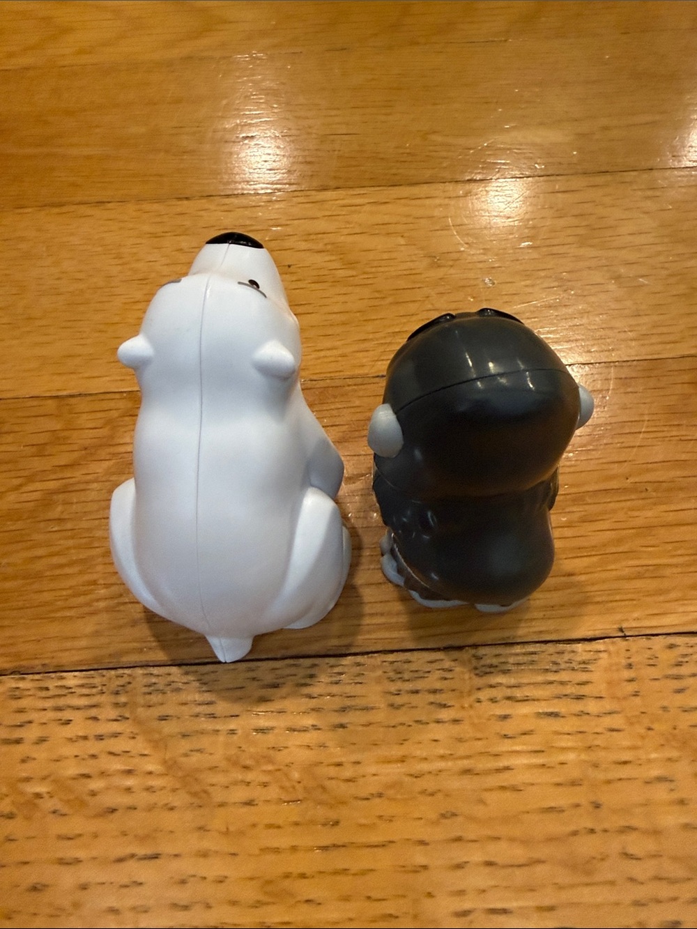 Little people polar bear and gorilla . - Picture 3 of 7